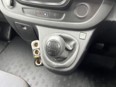 Vauxhall Vivaro CDTi 2900 - U45