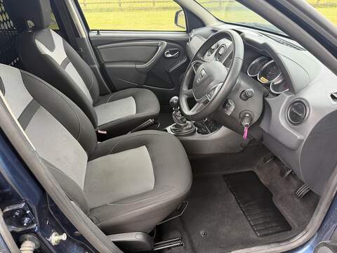 Dacia Duster dCi Laureate 4X4 - U48