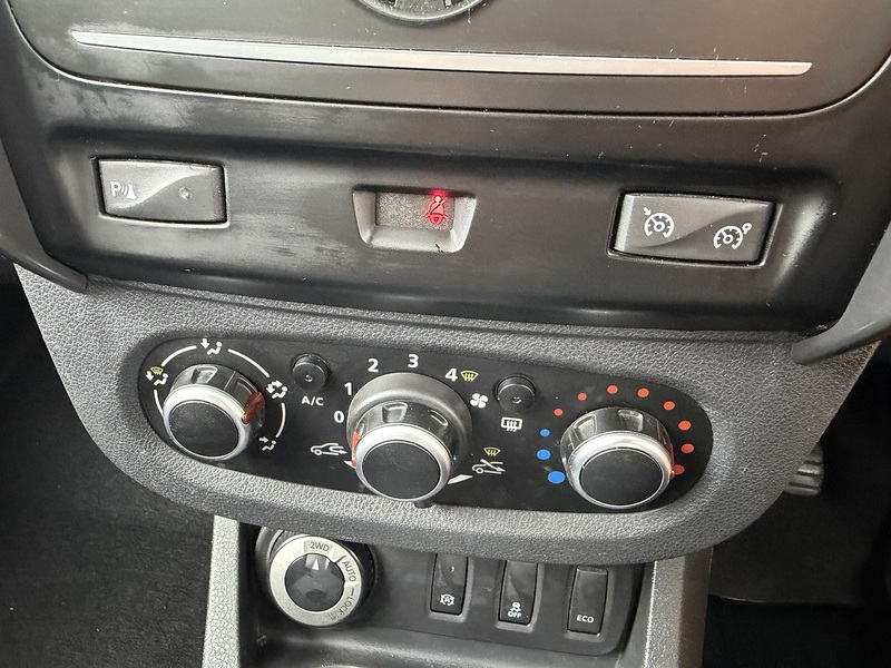 Dacia Duster dCi Laureate 4X4 - U48