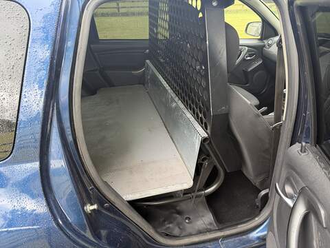 Dacia Duster dCi Laureate 4X4 - U48