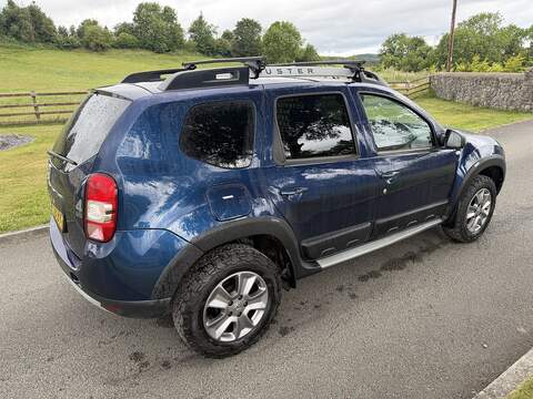 Dacia Duster dCi Laureate 4X4 - U48