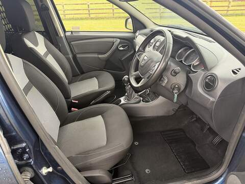 Dacia Duster dCi Laureate 4X4 - U55