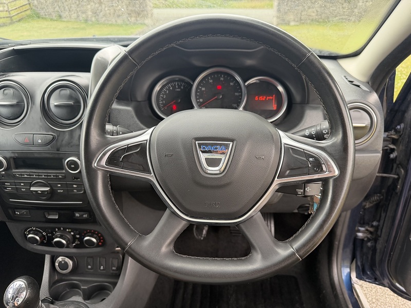 Dacia Duster dCi Laureate 4X4 - U55
