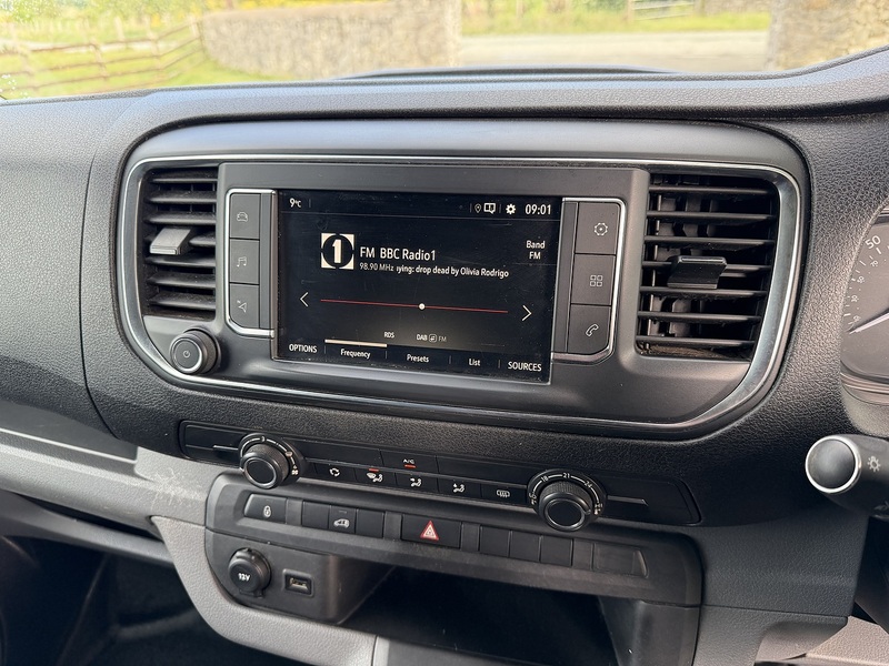 Vauxhall Vivaro Turbo D 3100 Dynamic - U56