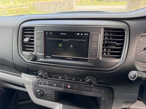 Vauxhall Vivaro Turbo D 3100 Dynamic - U56