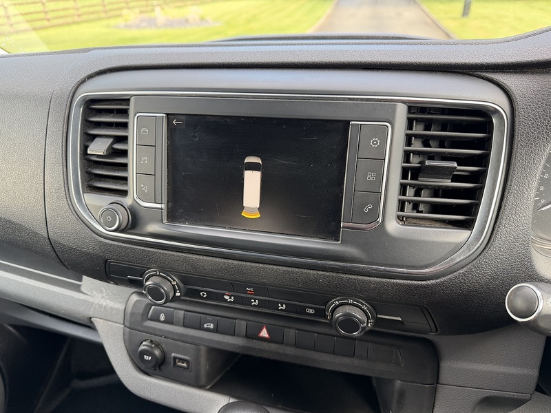 Vauxhall Vivaro Turbo D 3100 Dynamic - U56
