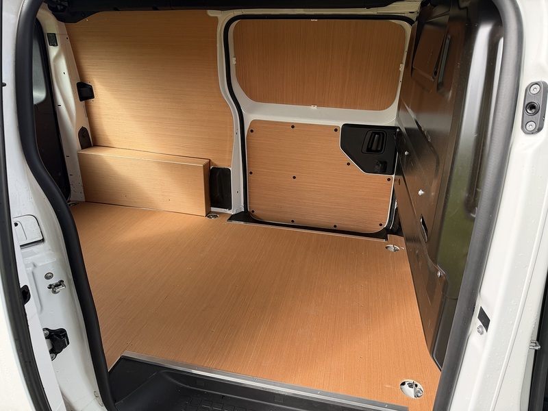 Vauxhall Vivaro Turbo D 3100 Dynamic - U56