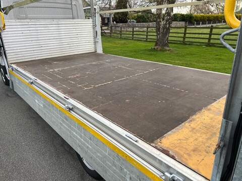 Volkswagen Crafter TDI CR35 Startline dropside - U58