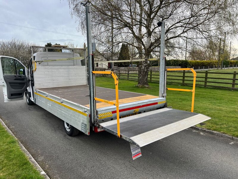 Volkswagen Crafter TDI CR35 Startline dropside - U58
