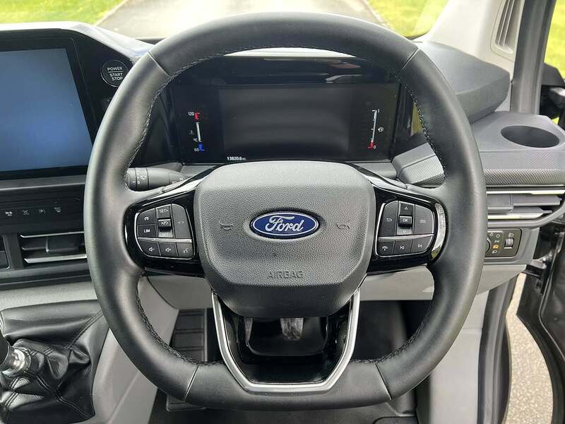 Ford Transit Custom 280 EcoBlue Limited - U64