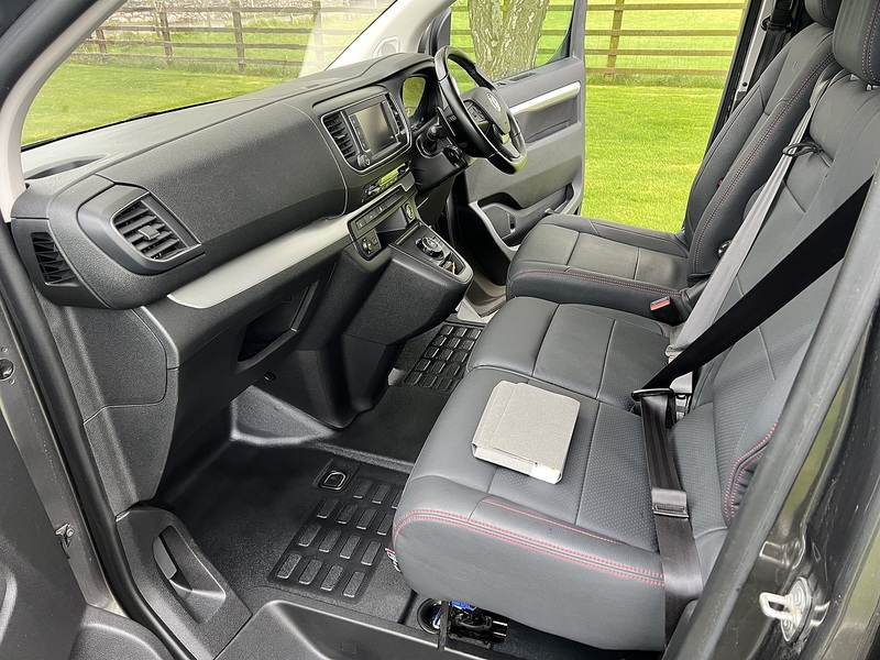 Vauxhall Vivaro Turbo D 3100 GS - U67