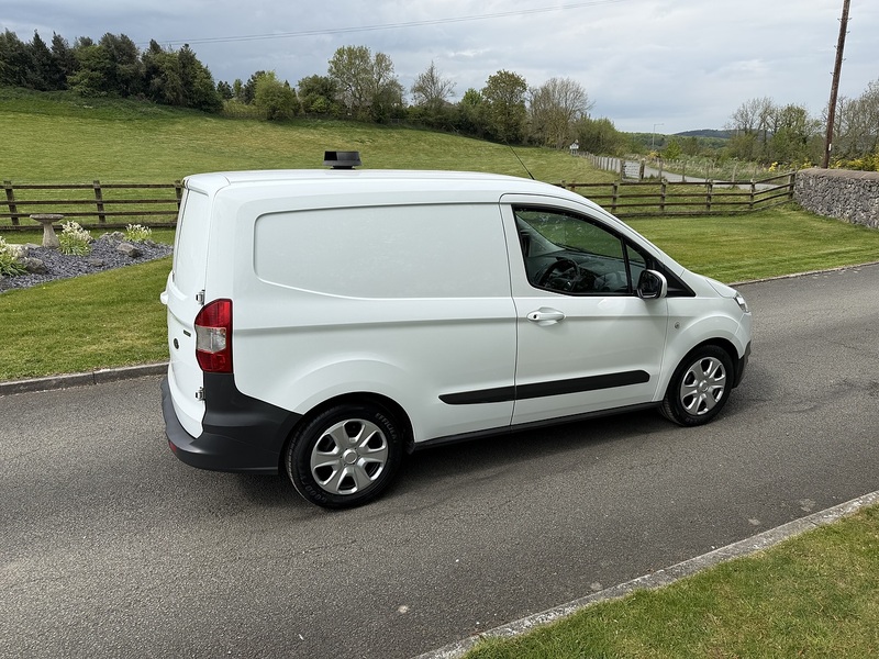 Ford Transit Courier EcoBoost Trend - U69