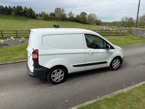 Ford Transit Courier EcoBoost Trend - U69