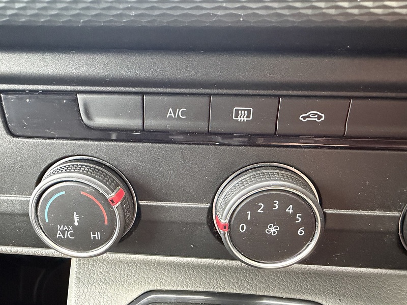 Volkswagen Transporter TDI T32 Startline 4motion Kombi - U70
