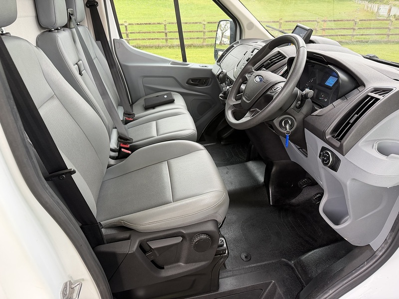 Ford Transit 350 2.0 TDCI RWD - U77