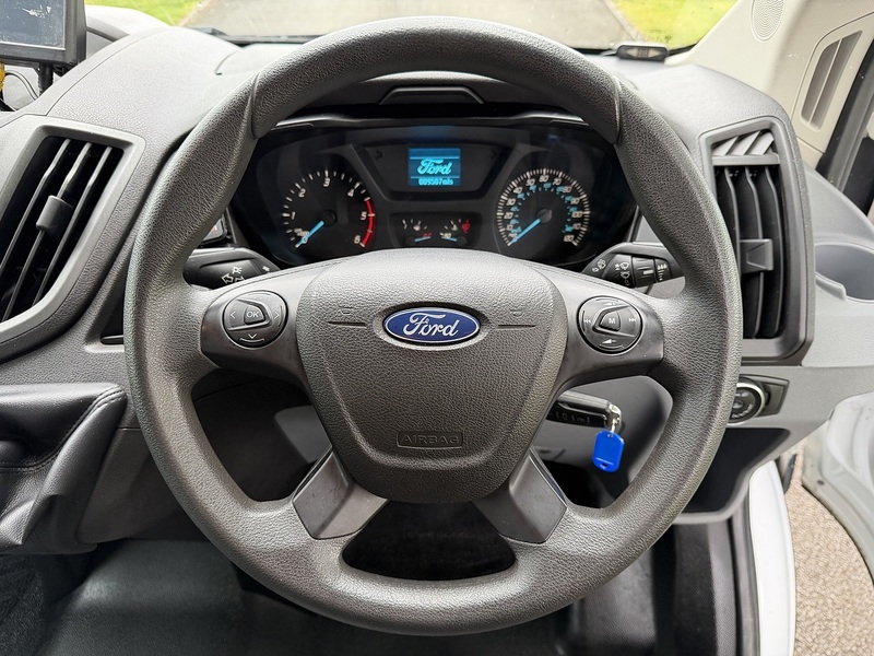 Ford Transit 350 2.0 TDCI RWD - U77