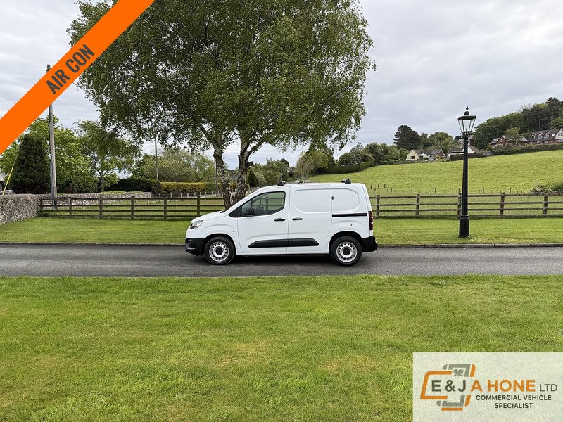 Toyota PROACE CITY BlueHDi Active - U83