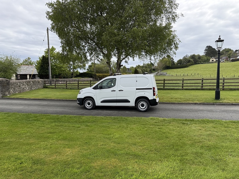 Toyota PROACE CITY BlueHDi Active - U84