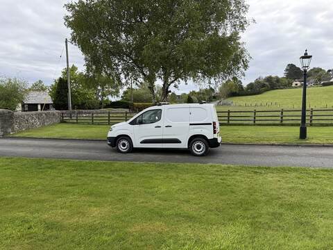 Toyota PROACE CITY BlueHDi Active - U84