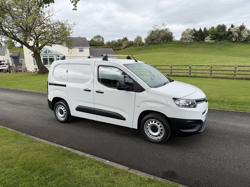 Toyota PROACE CITY BlueHDi Active - U84