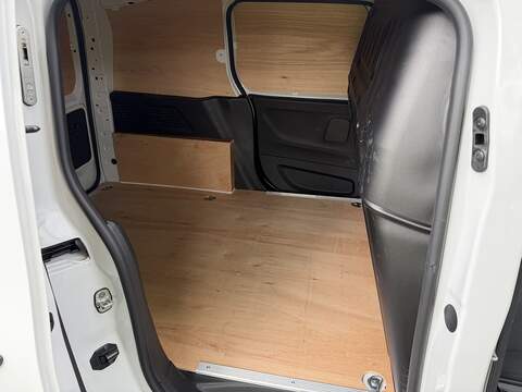 Toyota PROACE CITY BlueHDi Active - U84