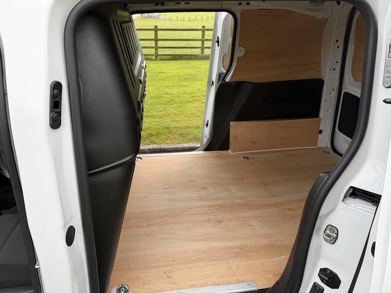 Toyota PROACE CITY BlueHDi Active - U84