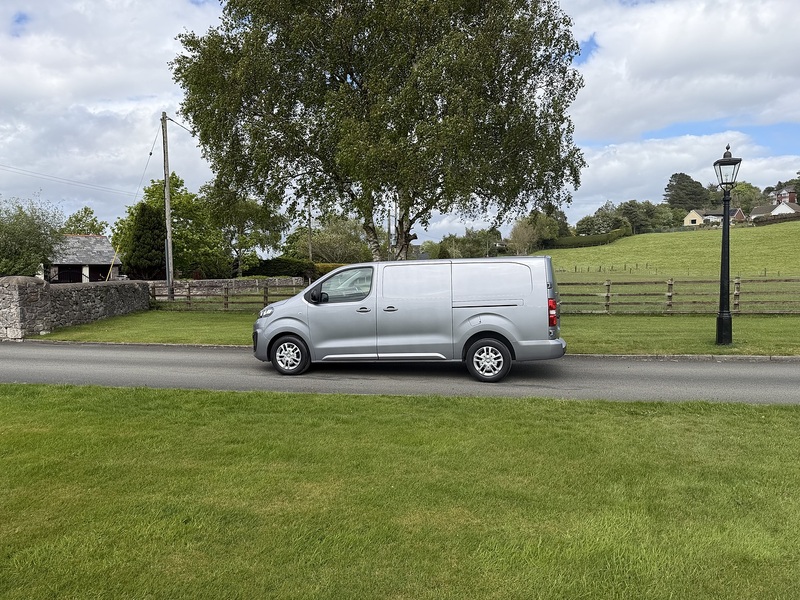 Vauxhall Vivaro Turbo D 3100 Sportive - U88
