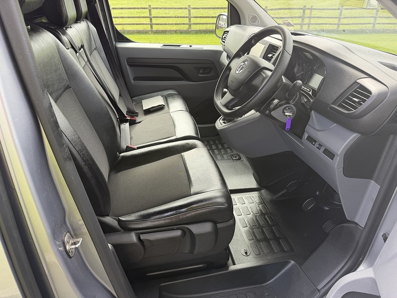 Vauxhall Vivaro Turbo D 3100 Sportive - U88