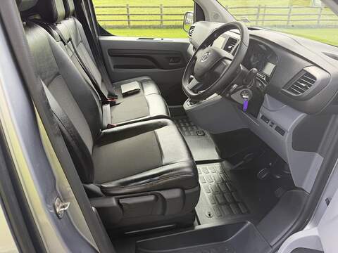 Vauxhall Vivaro Turbo D 3100 Sportive - U88