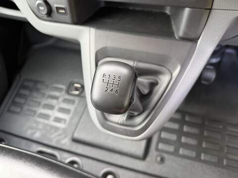 Vauxhall Vivaro Turbo D 3100 Sportive - U88