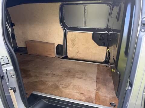 Vauxhall Vivaro Turbo D 3100 Sportive - U88