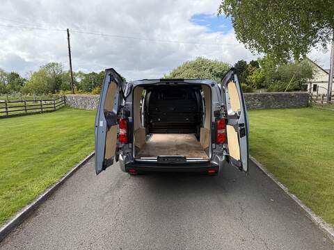 Vauxhall Vivaro Turbo D 3100 Sportive - U88