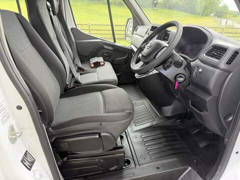 Nissan NV400 Dci Tekna L3h1 c/cab Dropside - U89