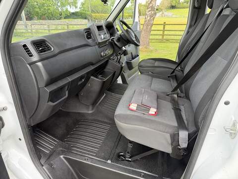 Nissan NV400 Dci Tekna L3h1 c/cab Dropside - U89