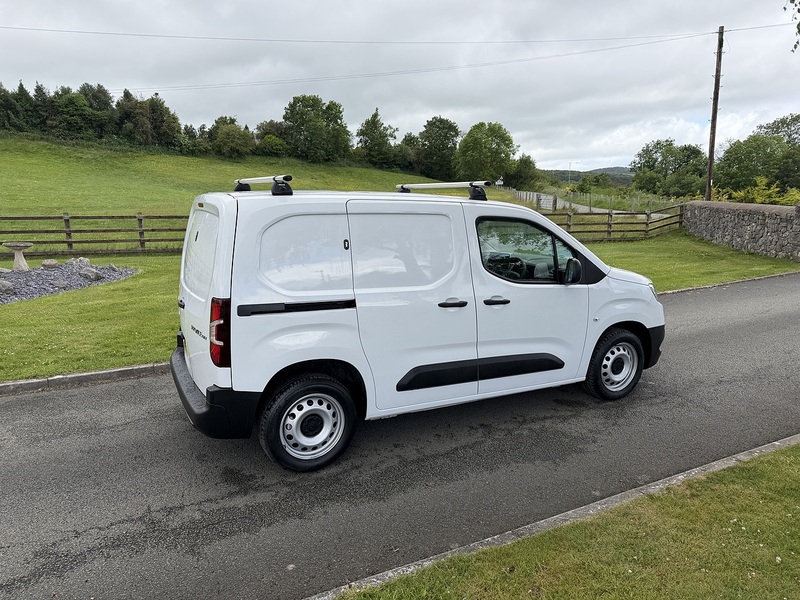 Toyota PROACE CITY BlueHDi Active - U90