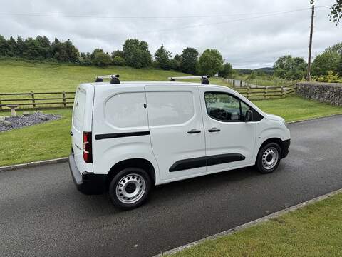 Toyota PROACE CITY BlueHDi Active - U95