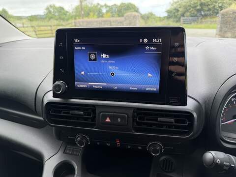 Toyota PROACE CITY BlueHDi Active - U95