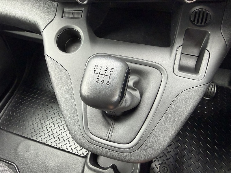 Toyota PROACE CITY BlueHDi Active - U95