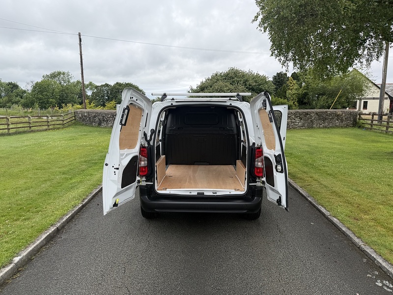 Toyota PROACE CITY BlueHDi Active - U95