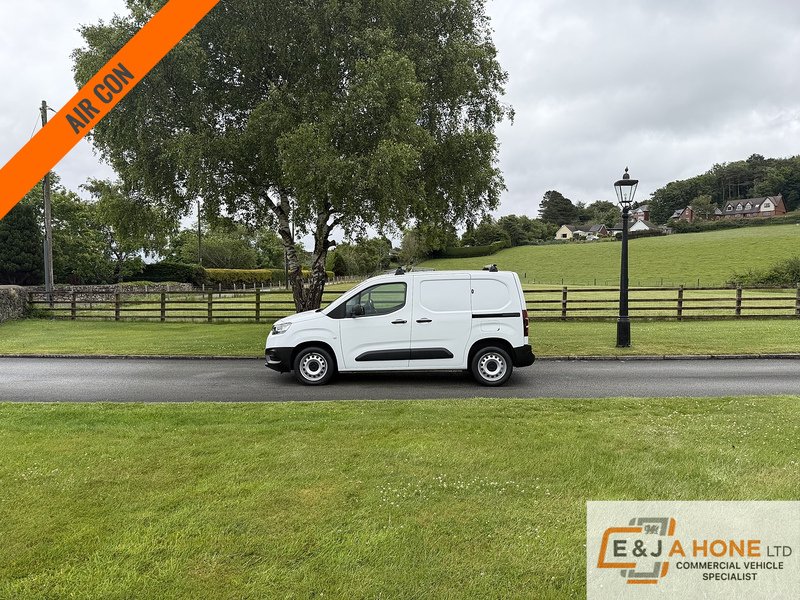 Toyota PROACE CITY BlueHDi Active - U95