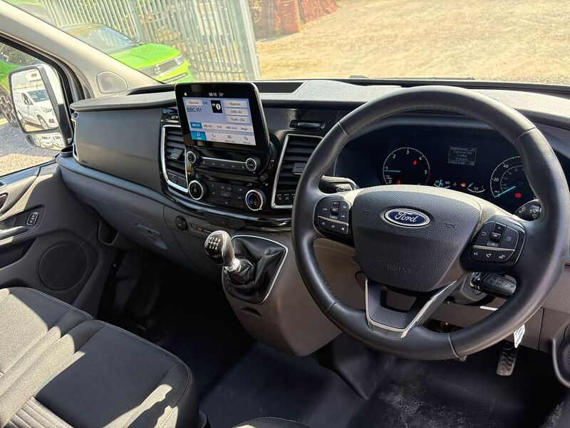 Ford Transit Custom 2.0 300 EcoBlue Limited Panel Van 5dr Diesel Manual L2 H1 Euro 6 (s/s) (130 ps) - U16