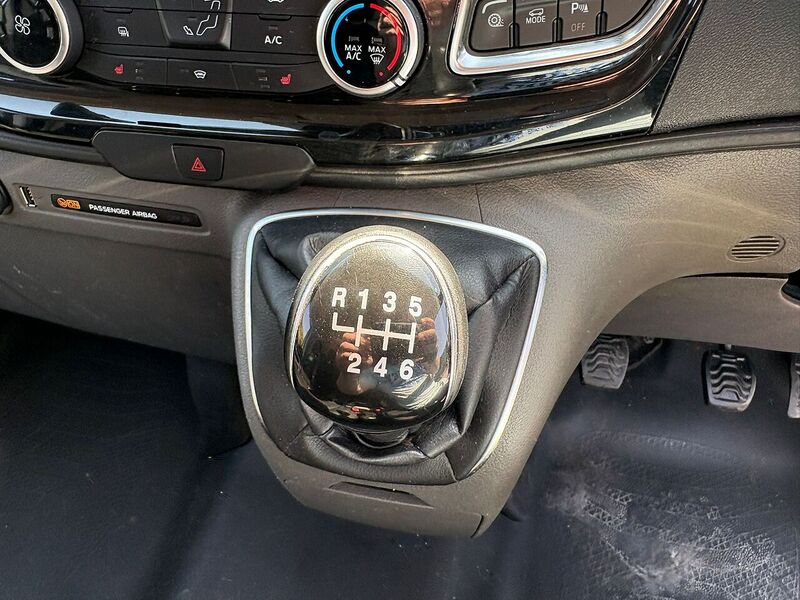 Ford Transit Custom 2.0 300 EcoBlue Limited Panel Van 5dr Diesel Manual L2 H1 Euro 6 (s/s) (130 ps) - U16