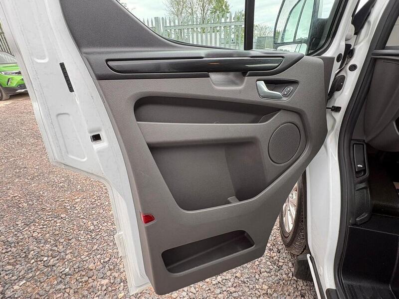 Ford Transit Custom 2.0 300 EcoBlue Limited Panel Van 5dr Diesel Manual L1 H1 Euro 6 (s/s) (130 ps) - U17