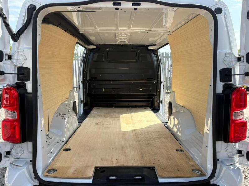 Peugeot Expert 1.5 BlueHDi 1000 Professional Premium + Long Panel Van 6dr Diesel Manual LWB Euro 6 (s/s) (100 bhp) - U18