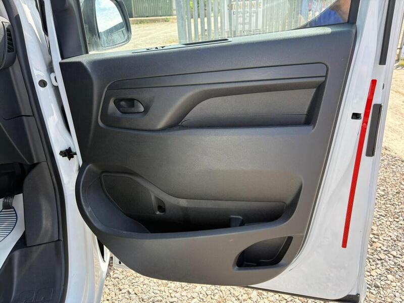 Peugeot Expert 1.5 BlueHDi 1000 Professional Premium + Long Panel Van 6dr Diesel Manual LWB Euro 6 (s/s) (100 bhp) - U18