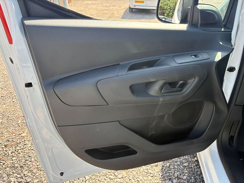 VAUXHALL COMBO COMBO L1H1 1.5 Turbo D 2300 Pro - U19