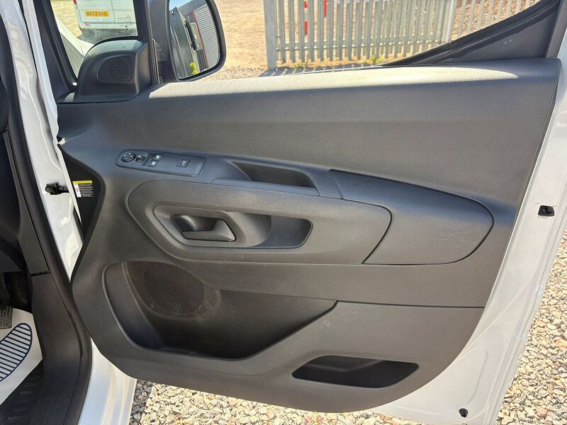 VAUXHALL COMBO COMBO L1H1 1.5 Turbo D 2300 Pro - U19