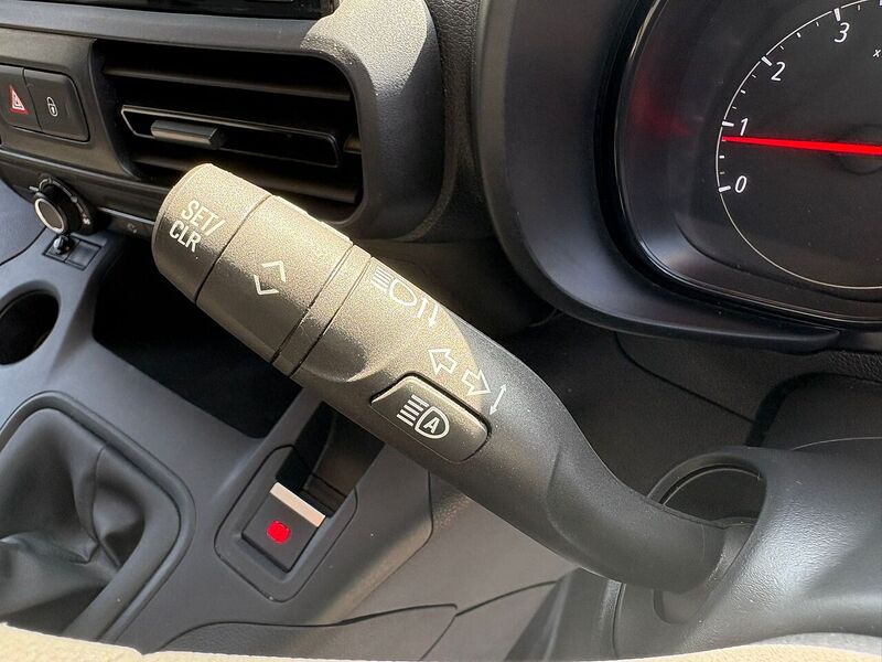 VAUXHALL COMBO COMBO L1H1 1.5 Turbo D 2300 Pro - U19