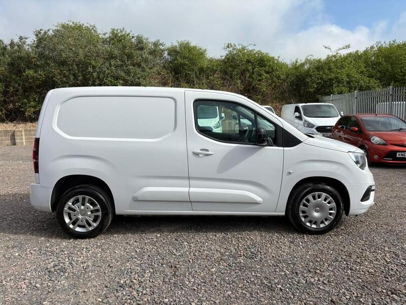 VAUXHALL COMBO COMBO L1 H1 1.5 Turbo D 2300 Pro - U20
