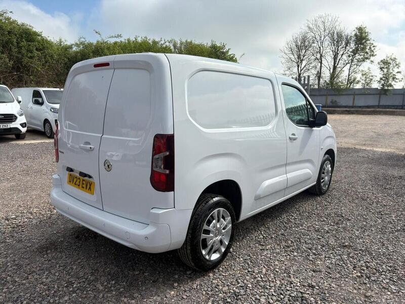 VAUXHALL COMBO COMBO L1 H1 1.5 Turbo D 2300 Pro - U20